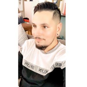 Meet your Posher, Derek